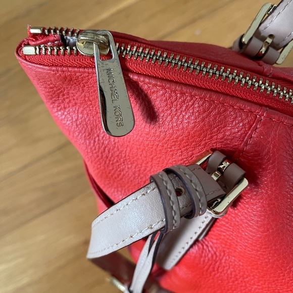 SPRING CLEARANCE! 🔥Michael Kors Vibrant Orange Leather Shoulder Bag 🔥 - Picture 5 of 9